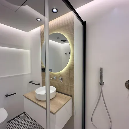 Irreverents Apartment